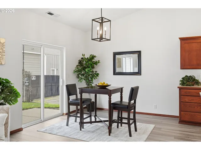 $424,000 | 2989 Dahlia Lane, Eugene, OR 97404