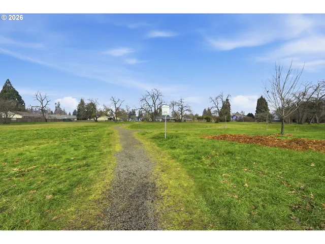 $424,000 | 2989 Dahlia Lane, Eugene, OR 97404
