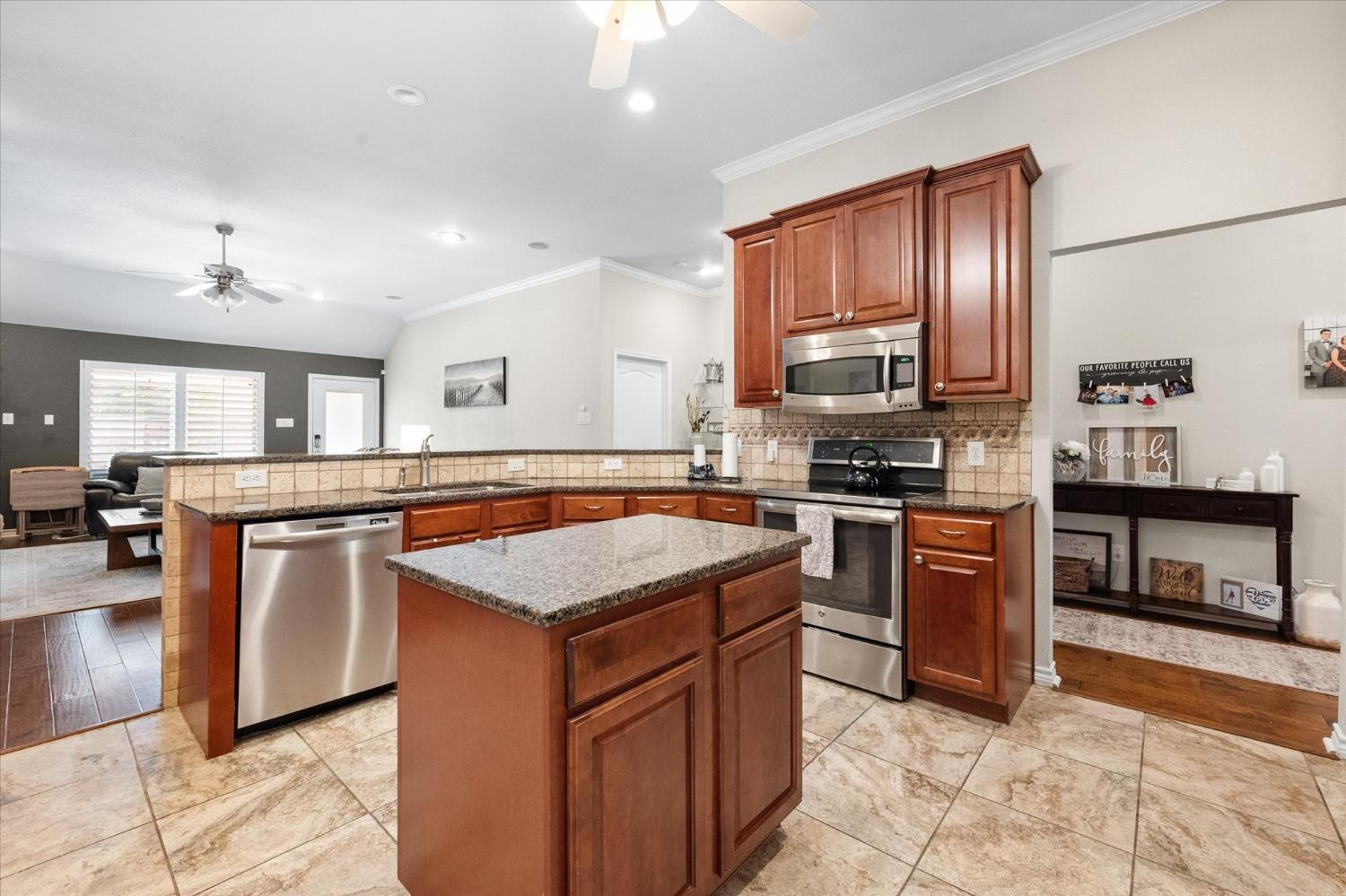 2901 110th Street Lubbock, TX 79423 - Photo 13 of 40 Photo 13