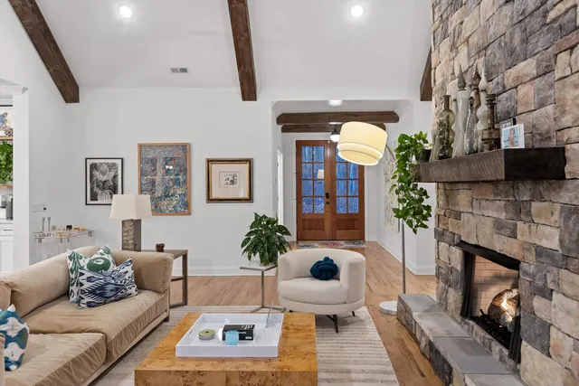 $1,175,000 | 10866 Lost Lake Circle, Ooltewah, TN 37363