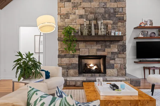 $1,175,000 | 10866 Lost Lake Circle, Ooltewah, TN 37363