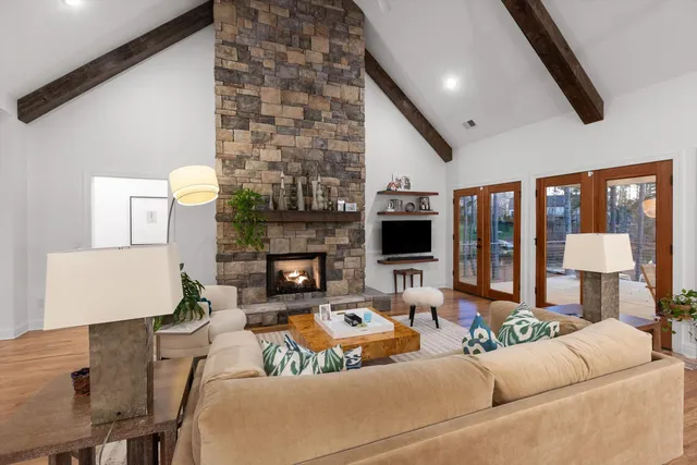 $1,175,000 | 10866 Lost Lake Circle, Ooltewah, TN 37363