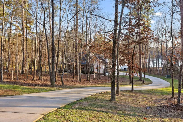 $1,175,000 | 10866 Lost Lake Circle, Ooltewah, TN 37363
