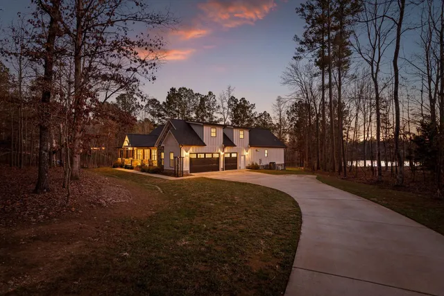 $1,175,000 | 10866 Lost Lake Circle, Ooltewah, TN 37363