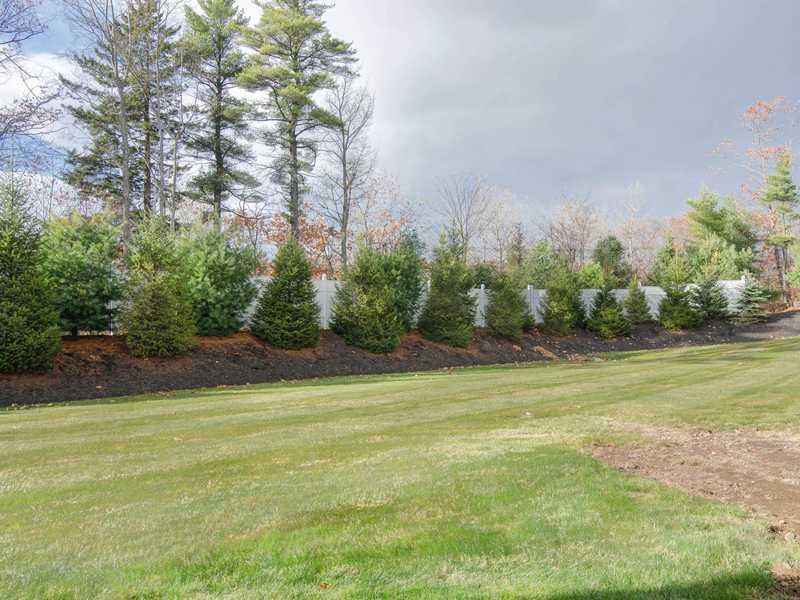 6 Goose Ledge Road, Unit 37 Cumberland Foreside, ME 04110 - Photo 4 of 27 Yard/Garden.