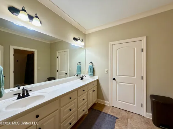 $448,000 | 118 Bentwood Drive, Clinton, MS 39056
