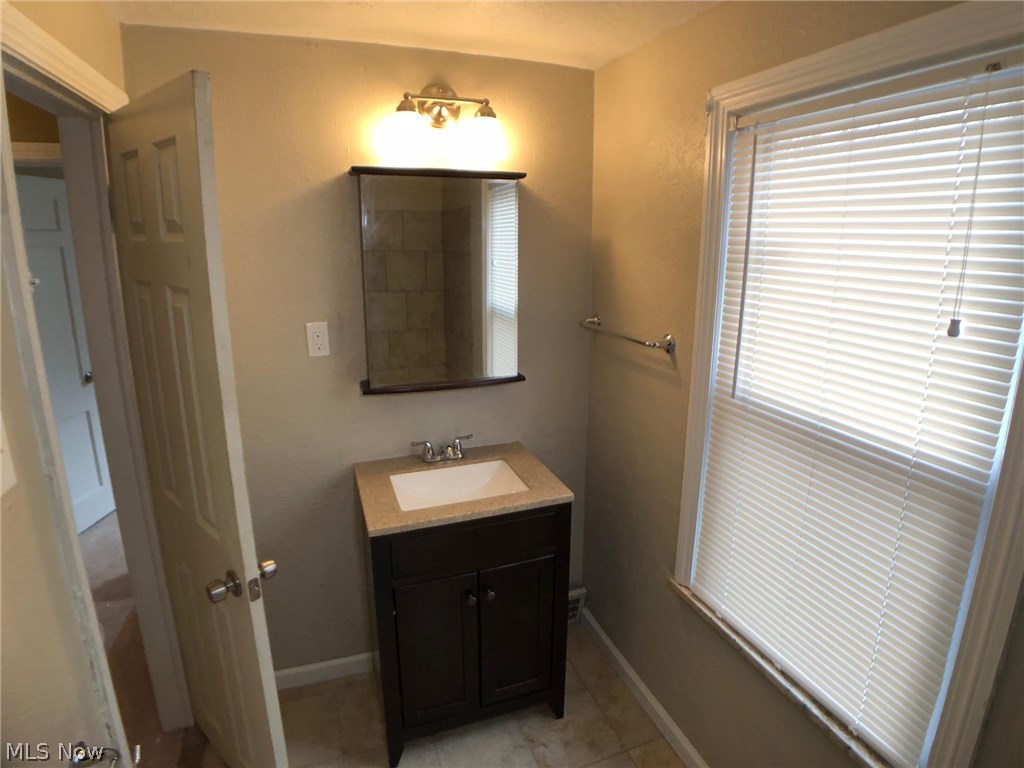 4003 Northampton Road Cleveland Heights, OH 44121 - Photo 24 of 33