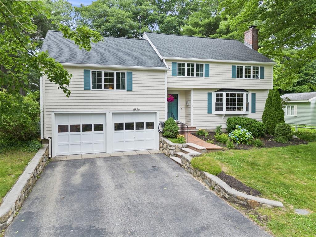 7 Trickett Road Lynnfield, MA 01940 - Photo 1 of 37
