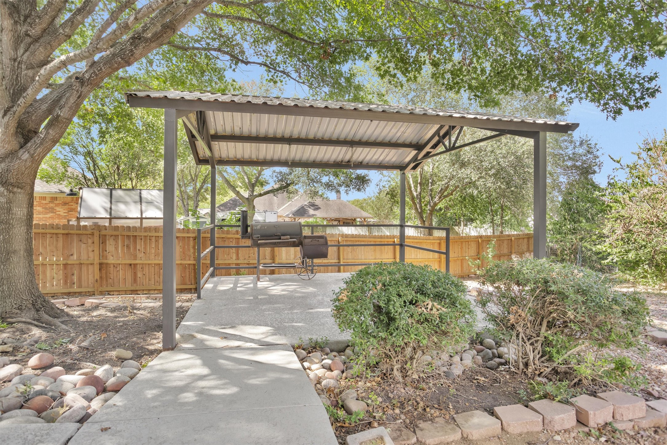 1906 Round Table New Braunfels, TX 78130 - Photo 34 of 46 a view of a backyard