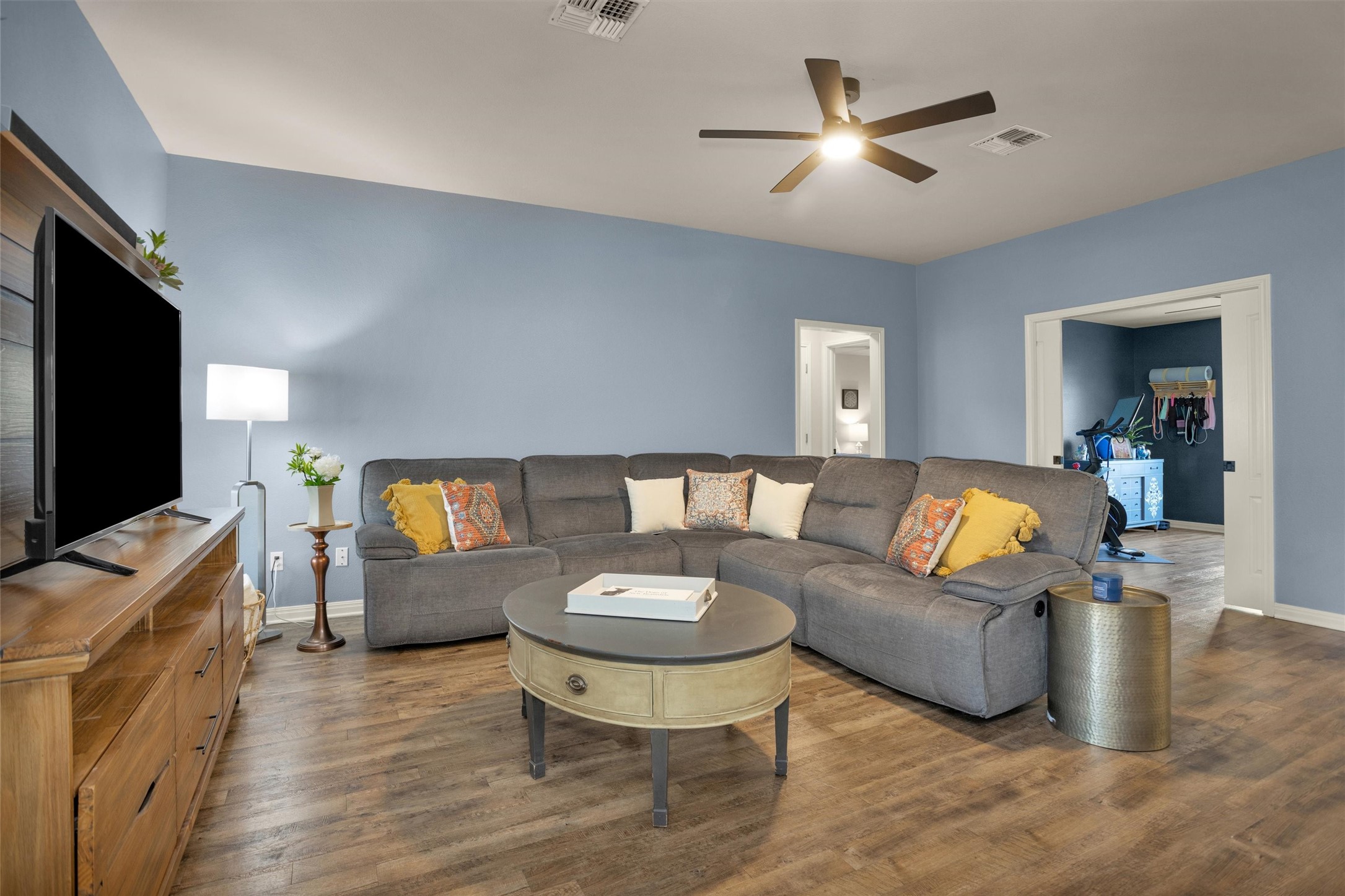 1906 Round Table New Braunfels, TX 78130 - Photo 6 of 46 a living room with furniture and a flat screen tv