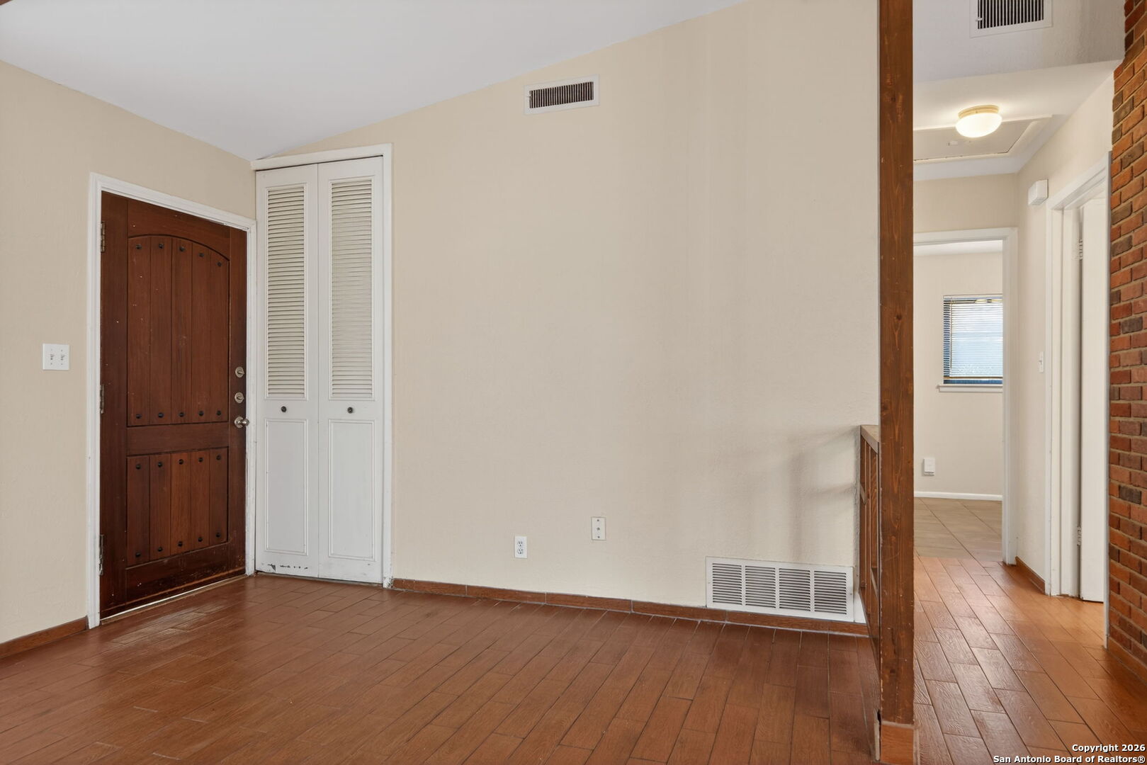 4022 Ramsgate Street San Antonio, TX 78230 - Photo 4 of 27