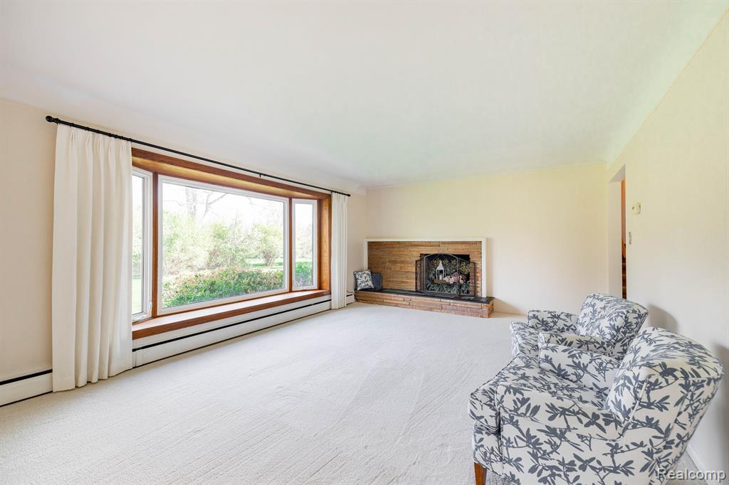 868 Helston Road Bloomfield Hills, MI 48304 - Photo 10 of 46 Gallery Image 10