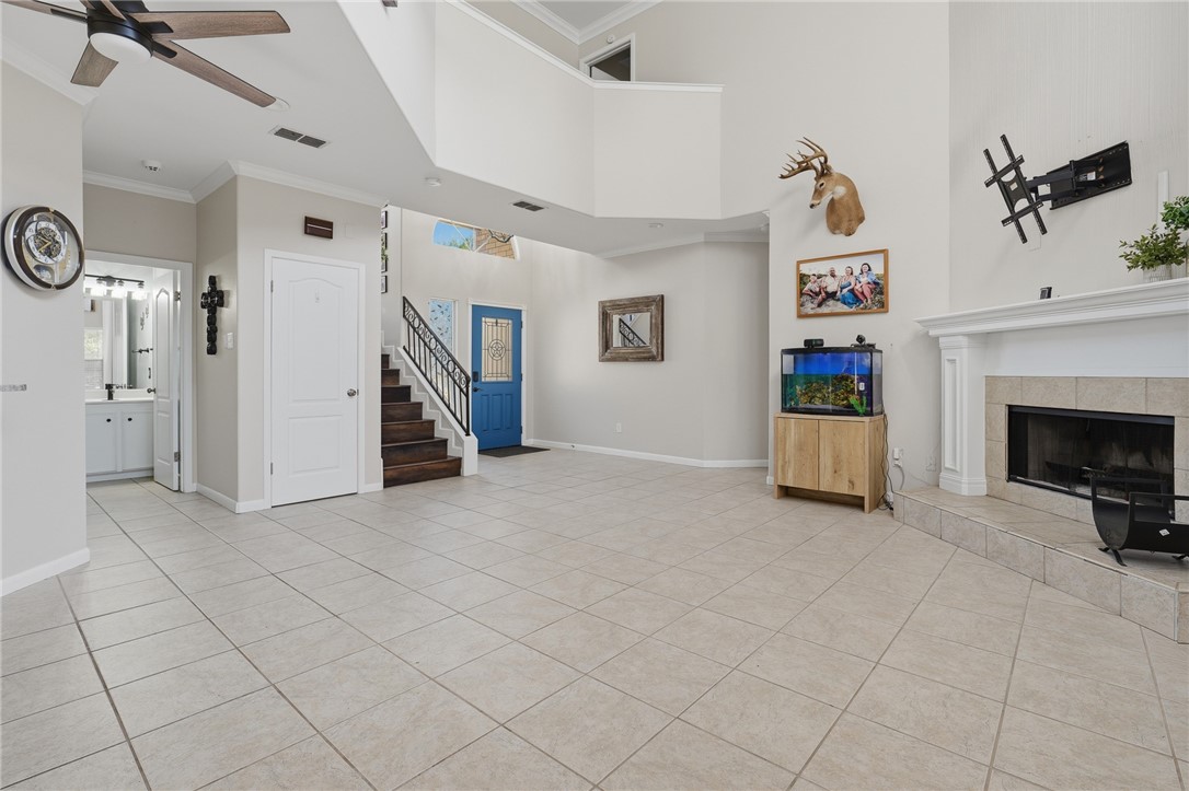 302 Long Point Drive Portland, TX 78374 - Photo 5 of 29 Gallery Image 5