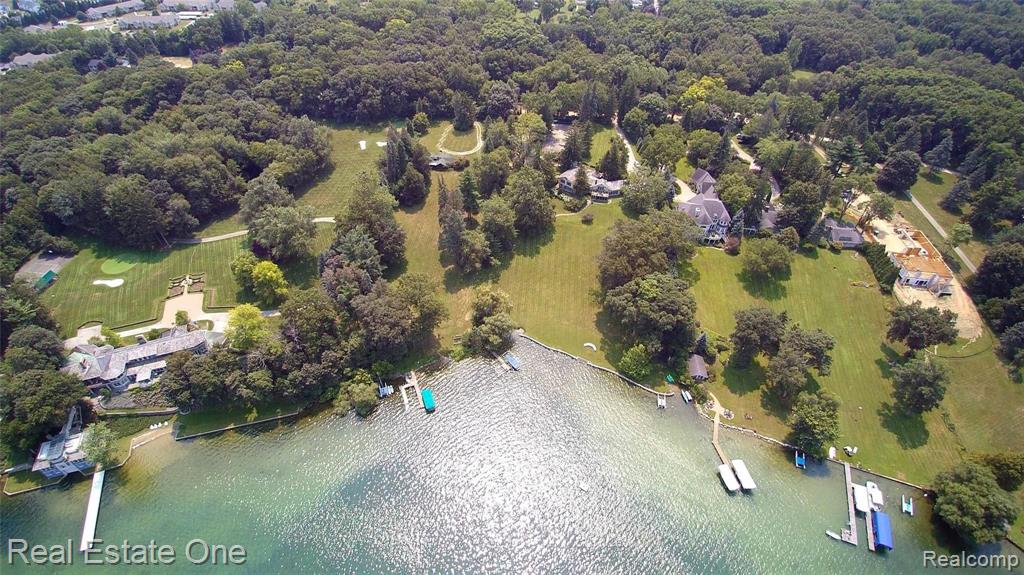 450 Gallogly Road Lake Angelus, MI 48326 - Photo 8 of 14