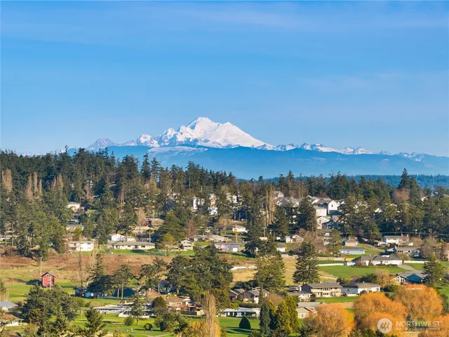 $899,000 | 2115 Fairway Lane, Oak Harbor, WA 98277