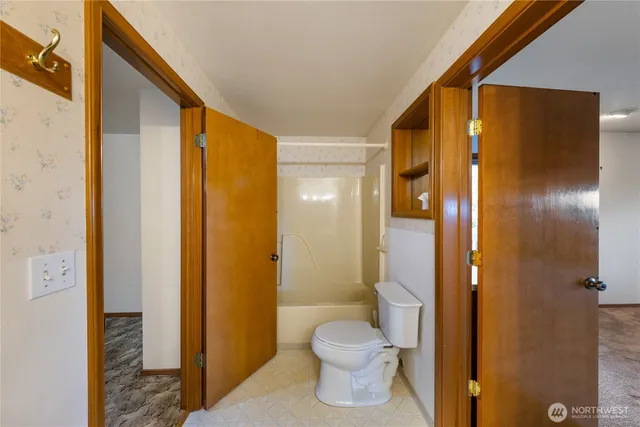 $899,000 | 2115 Fairway Lane, Oak Harbor, WA 98277