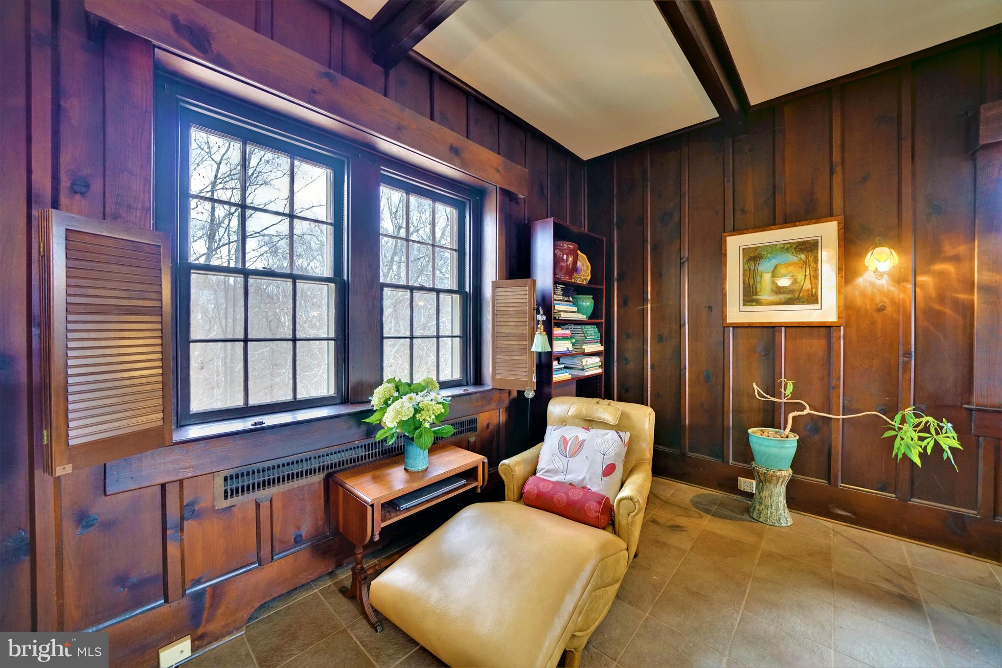 309 Gun Road Baltimore, MD 21227 - Photo 32 of 99 Reading Nook in Great Room
