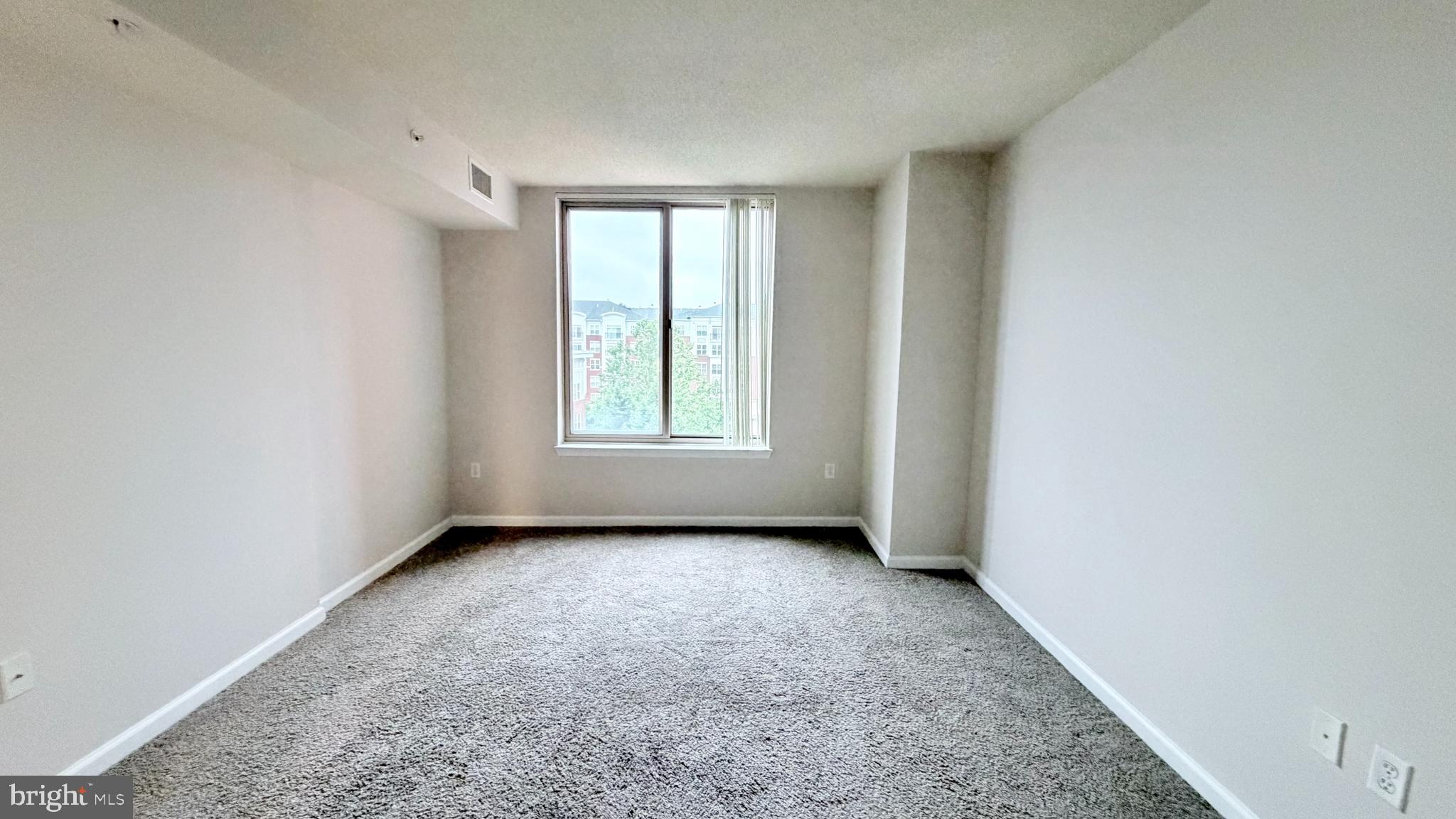 2726 Gallows Road, Unit 719 Vienna, VA 22180 - Photo 19 of 36