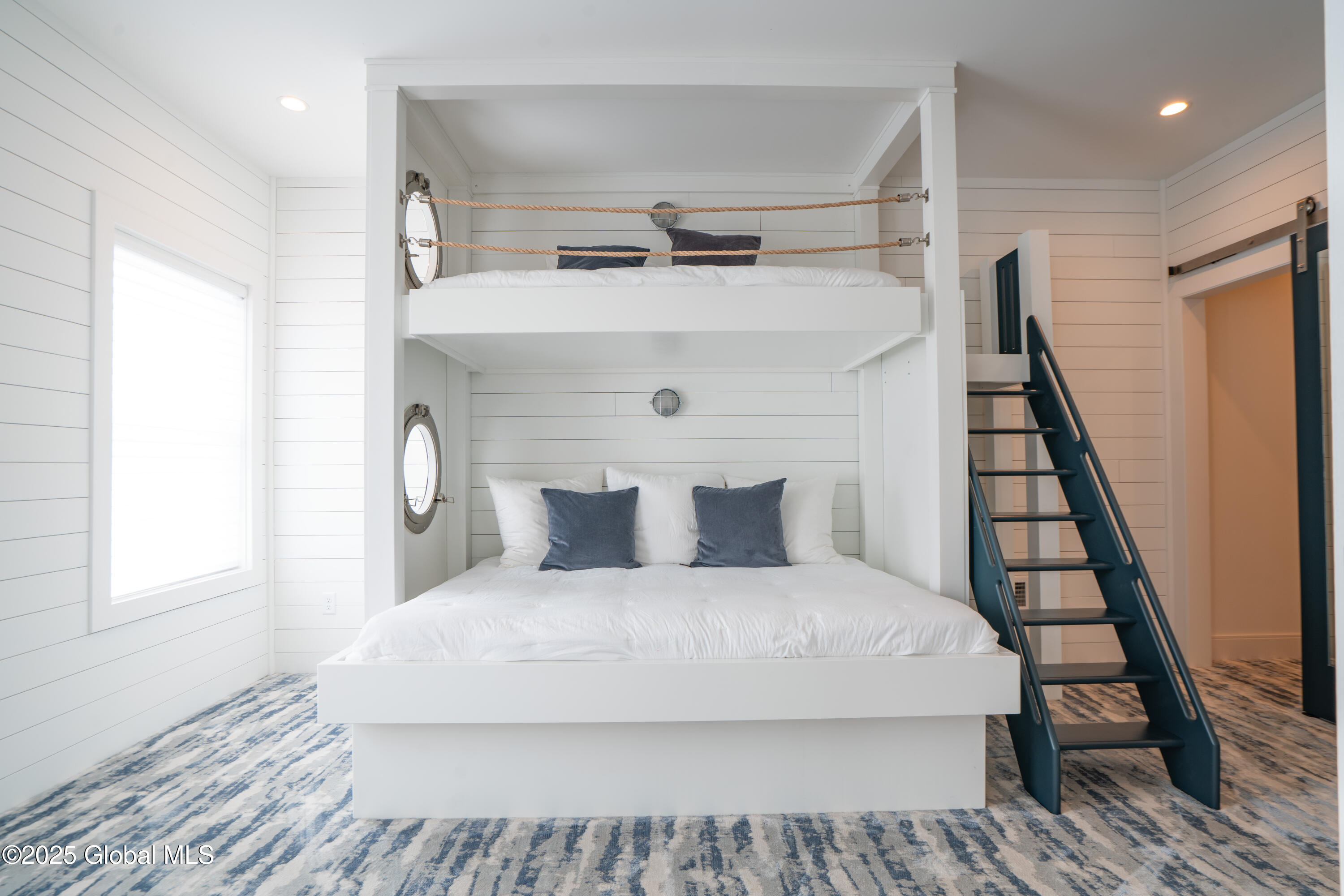 67 Cambridge Way Colonie, NY 12110 - Photo 12 of 22 DSC04419 (1)