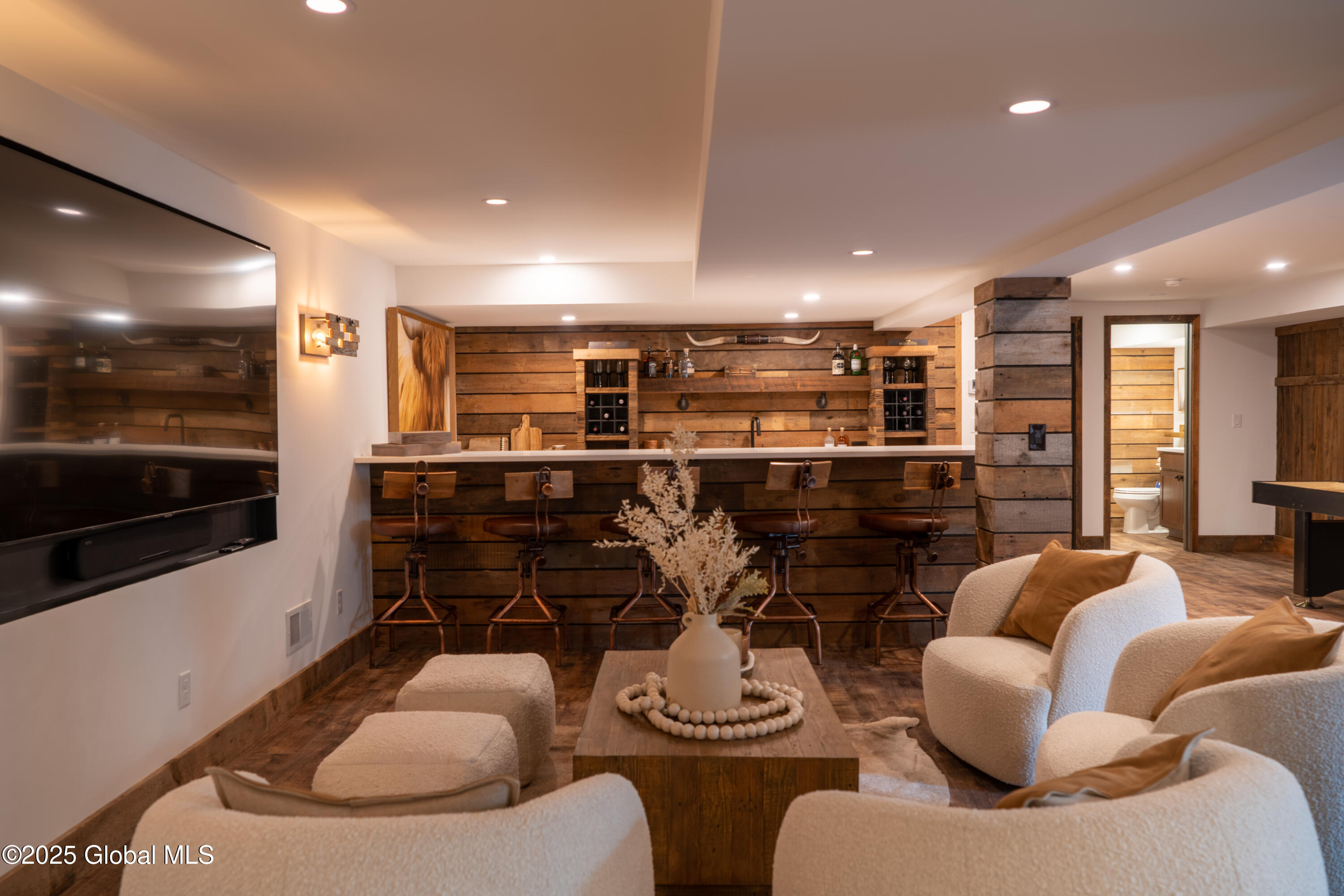 67 Cambridge Way Colonie, NY 12110 - Photo 20 of 22 DSC03181-2-HDR (1)