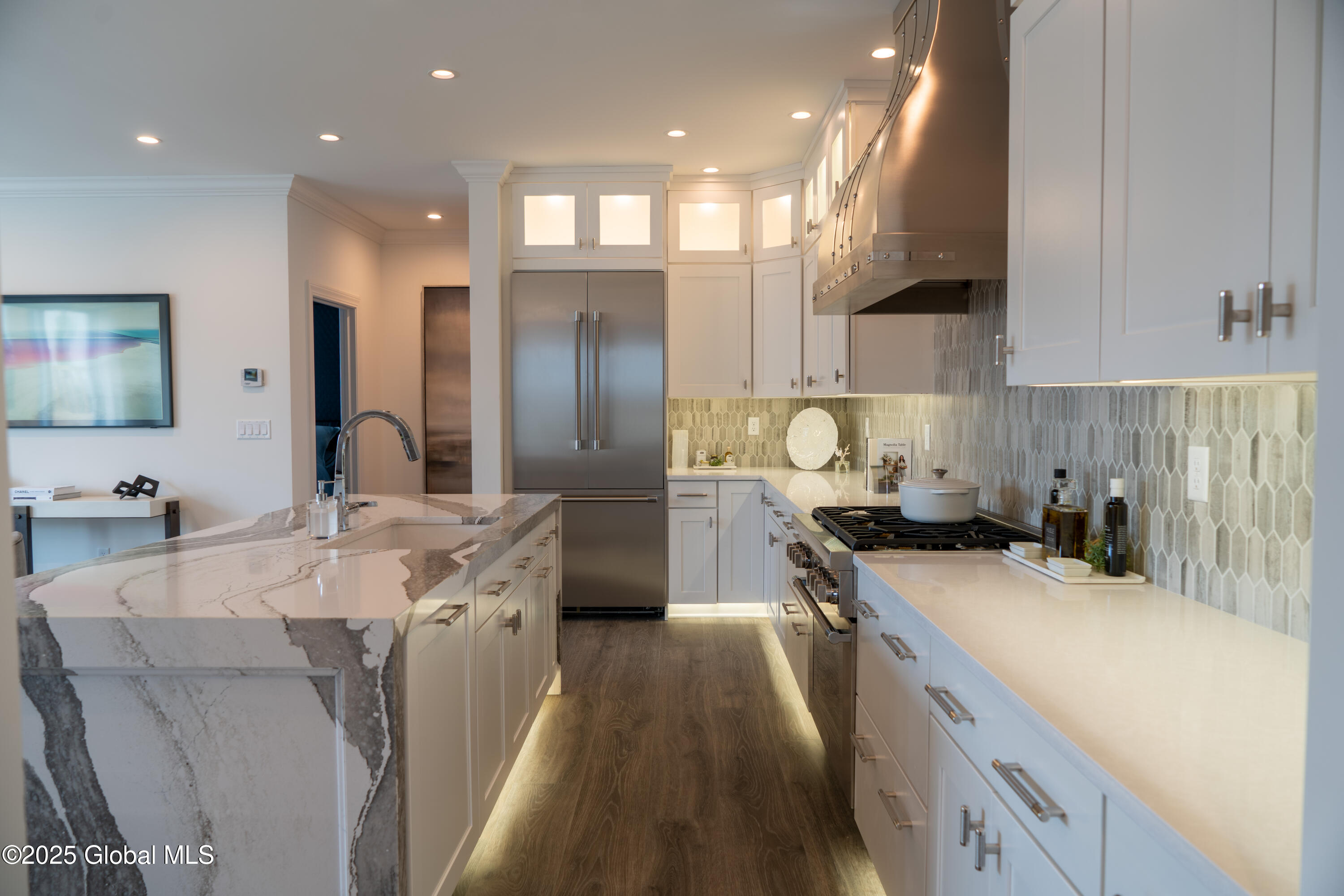 67 Cambridge Way Colonie, NY 12110 - Photo 4 of 22 DSC03140-2-HDR-2 (1)