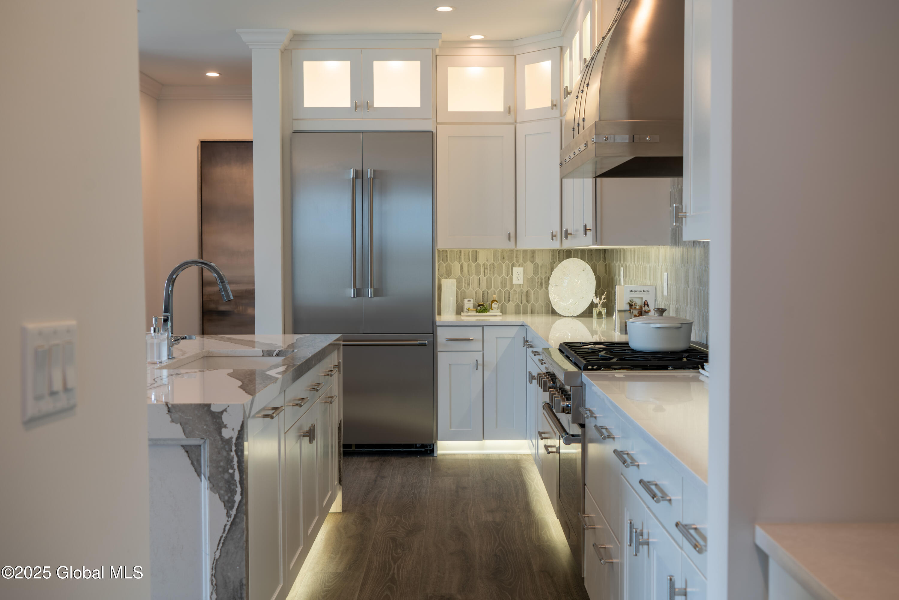 67 Cambridge Way Colonie, NY 12110 - Photo 5 of 22 DSC03137-2-HDR