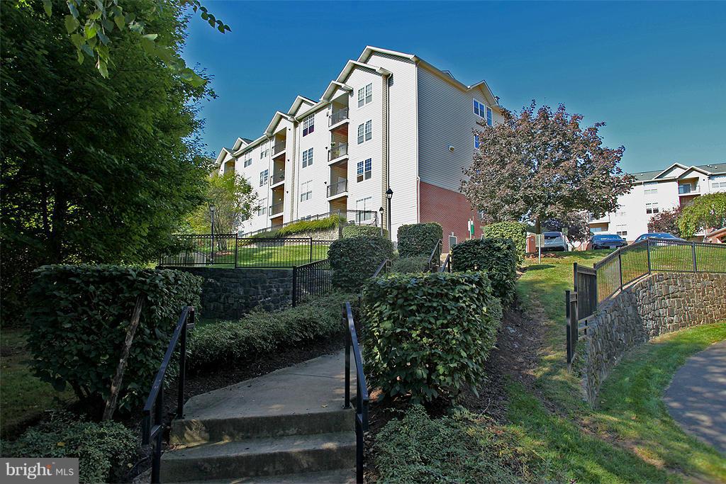 1530 Spring Gate Dr., Unit 9103 McLean, VA 22102 - Photo 28 of 30 a view of a building
