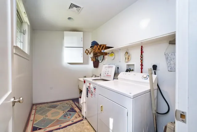 $3,300 | 73 Bayside Avenue, Portsmouth, RI 02871