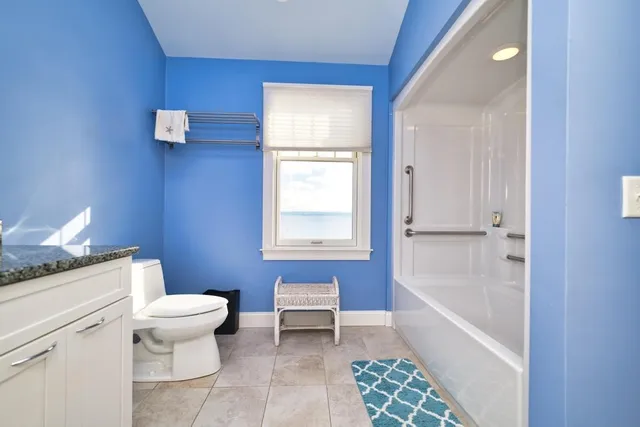 $3,300 | 73 Bayside Avenue, Portsmouth, RI 02871