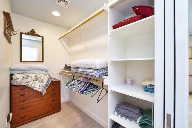 $3,300 | 73 Bayside Avenue, Portsmouth, RI 02871