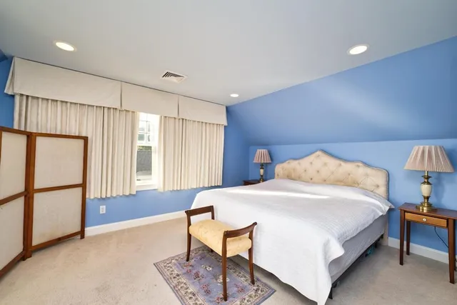 $3,300 | 73 Bayside Avenue, Portsmouth, RI 02871