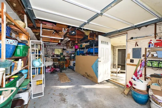 $3,300 | 73 Bayside Avenue, Portsmouth, RI 02871