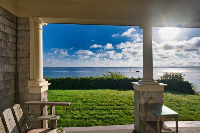 $3,300 | 73 Bayside Avenue, Portsmouth, RI 02871
