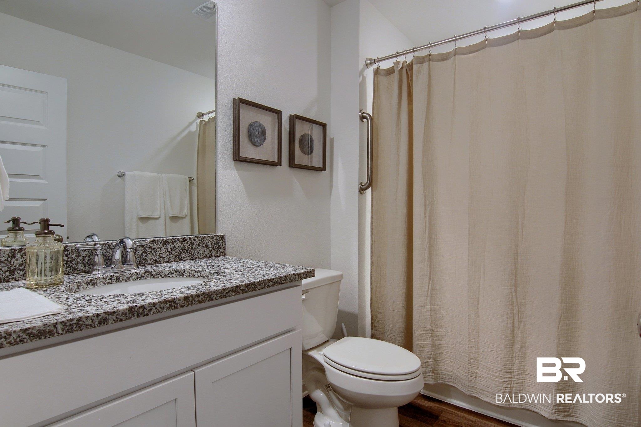384 Winters Avenue Gulf Shores, AL 36542 - Photo 16 of 26 Bathroom 2