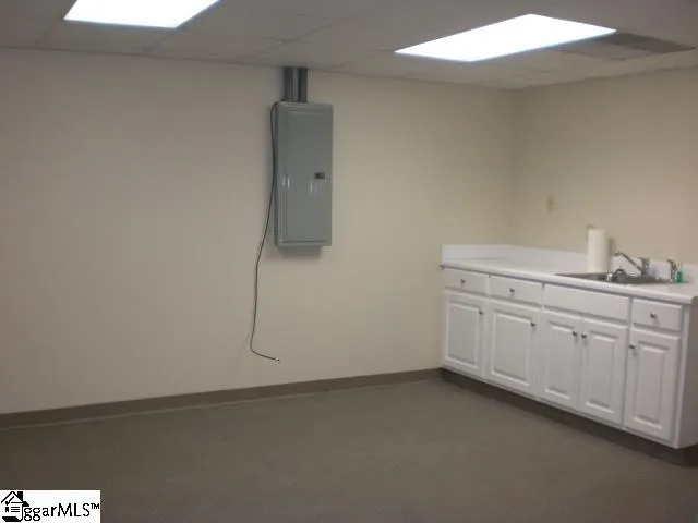 $2,880 | 4010 East North Street, Greenville, SC 29615