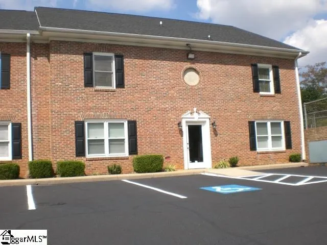 $2,880 | 4010 East North Street, Greenville, SC 29615