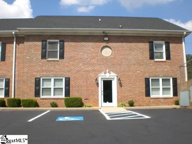 $2,880 | 4010 East North Street, Greenville, SC 29615