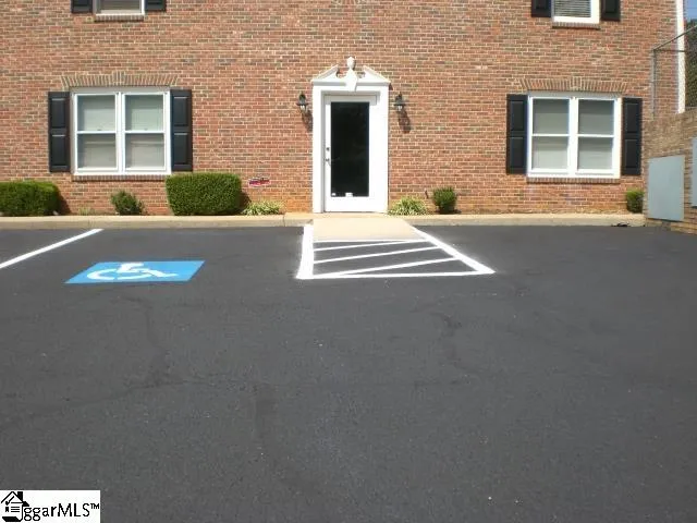 $2,880 | 4010 East North Street, Greenville, SC 29615