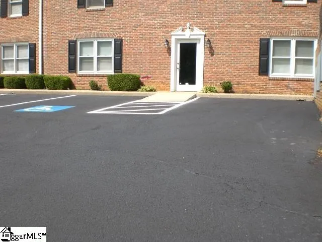 $2,880 | 4010 East North Street, Greenville, SC 29615