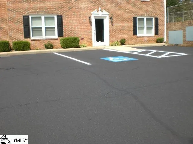 $2,880 | 4010 East North Street, Greenville, SC 29615