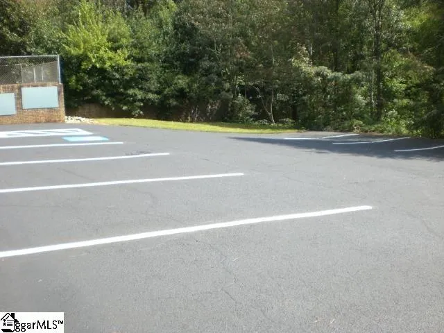 $2,880 | 4010 East North Street, Greenville, SC 29615