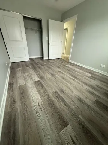 $2,400 | 1311 Kingsbury Drive, Unit E, Hanover Park, IL 60133