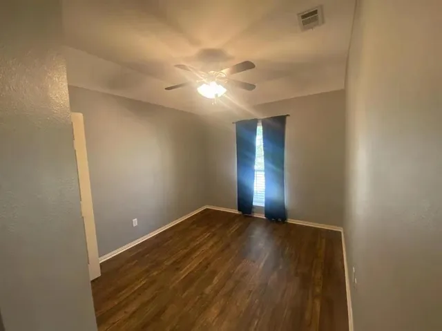 a view of empty room with window