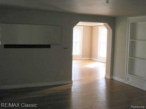 1604 West Commerce Road Milford, MI 48380 - Photo 3 of 6 Commerce W. 1604 pre-list 9-9-09 (17).JPG