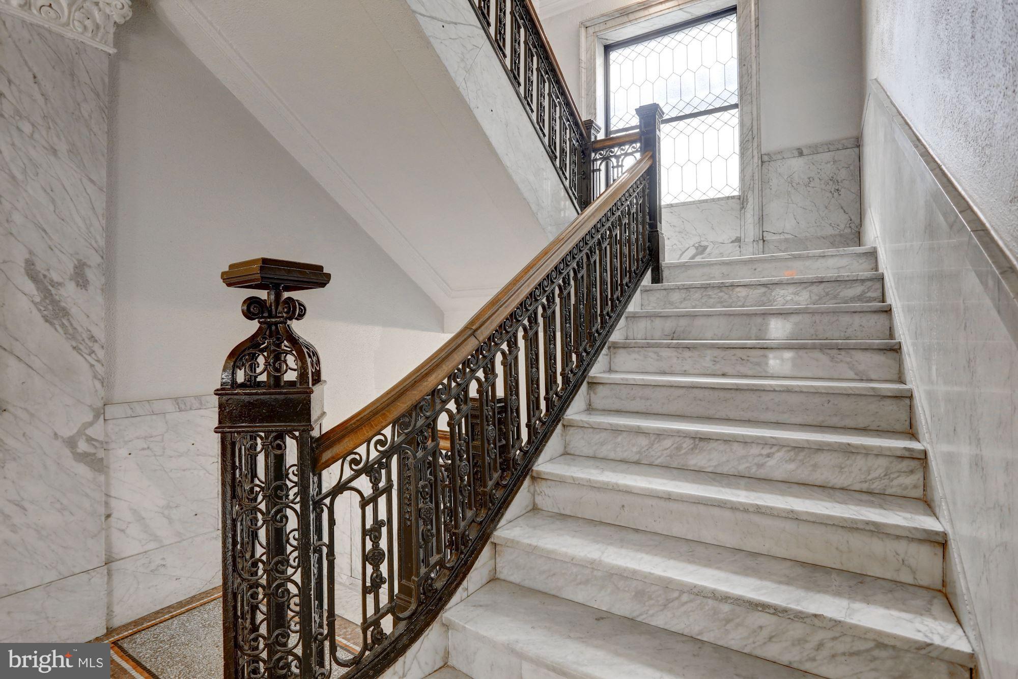 2153 California Street Northwest, Unit 306 Washington, DC 20008 - Photo 10 of 34 a view of entryway