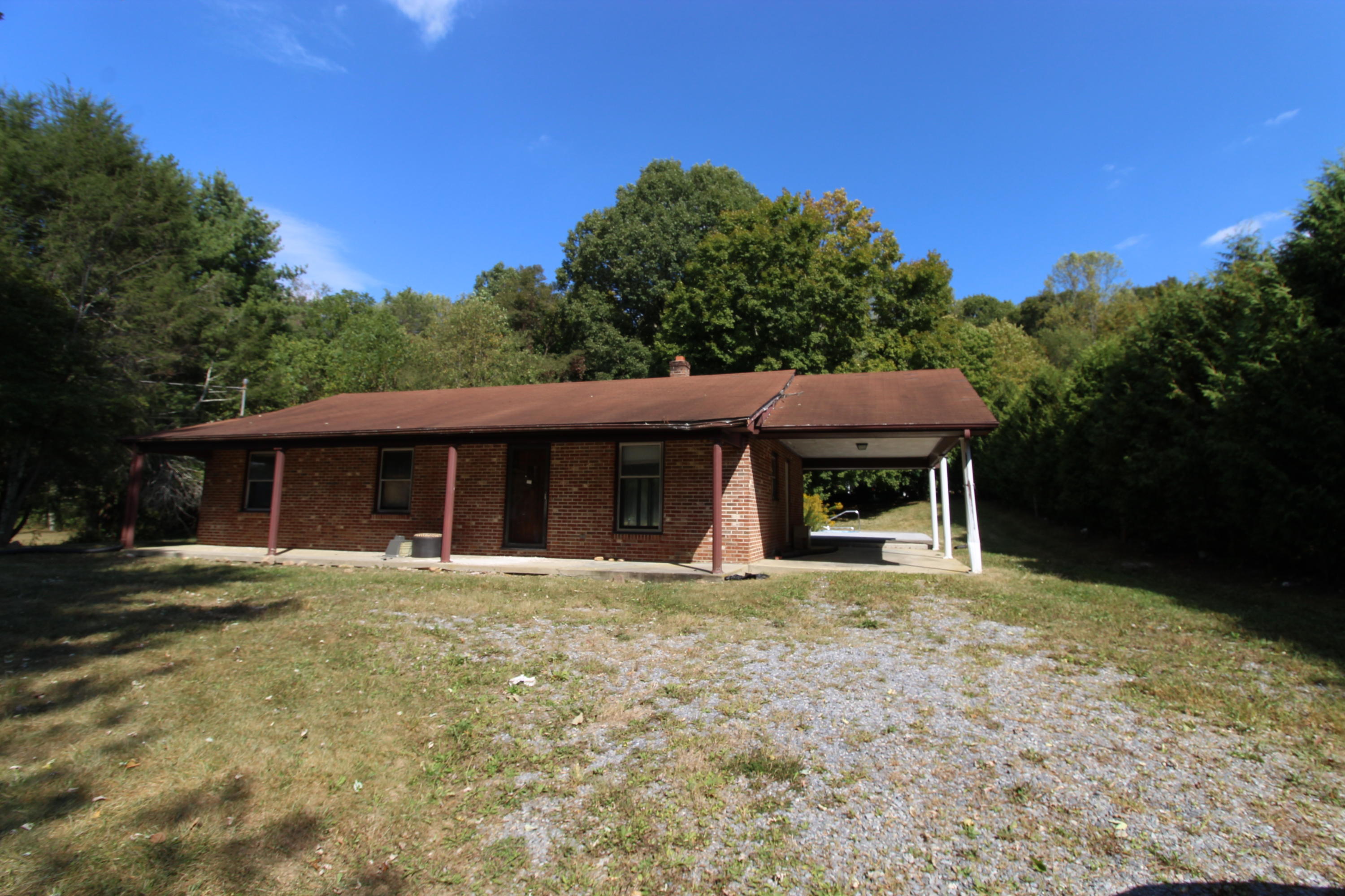 765 Stoney Battery Road Marion, VA 24354 - Photo 1 of 18 IMG_2971
