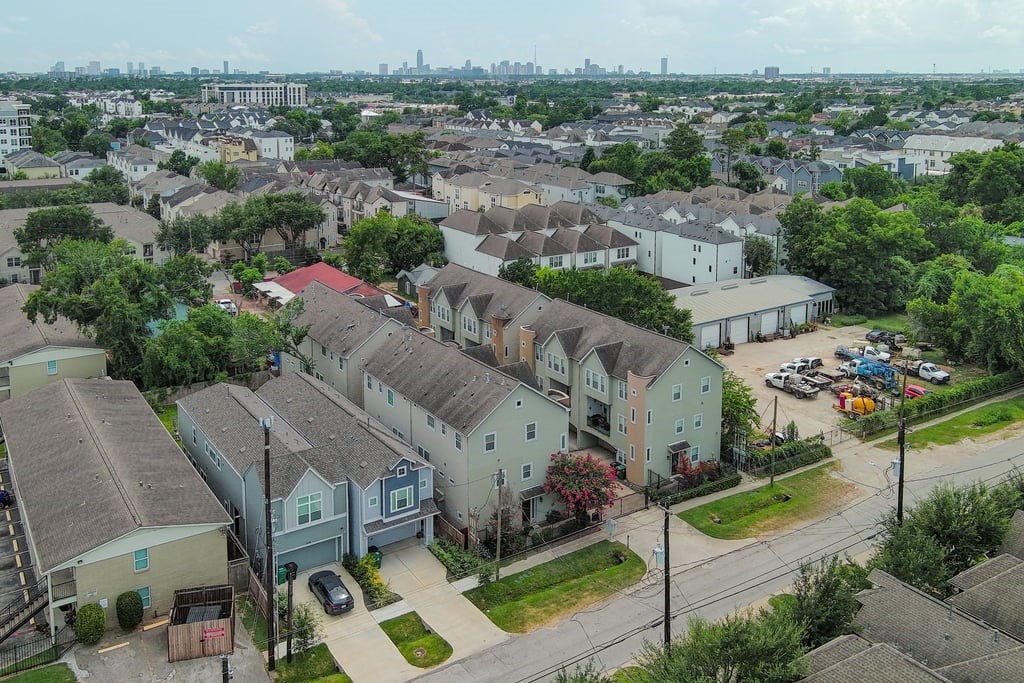 1128 West 26th Street Houston, TX 77008 - Photo 41 of 48