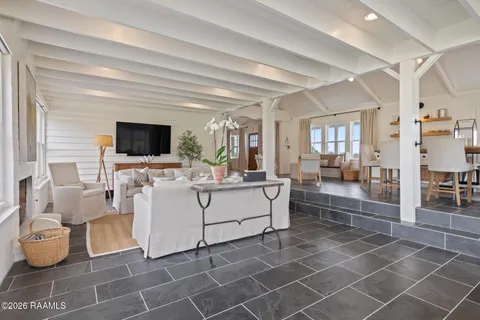 $2,200,000 | 1601 Highway 357, Opelousas, LA 70570