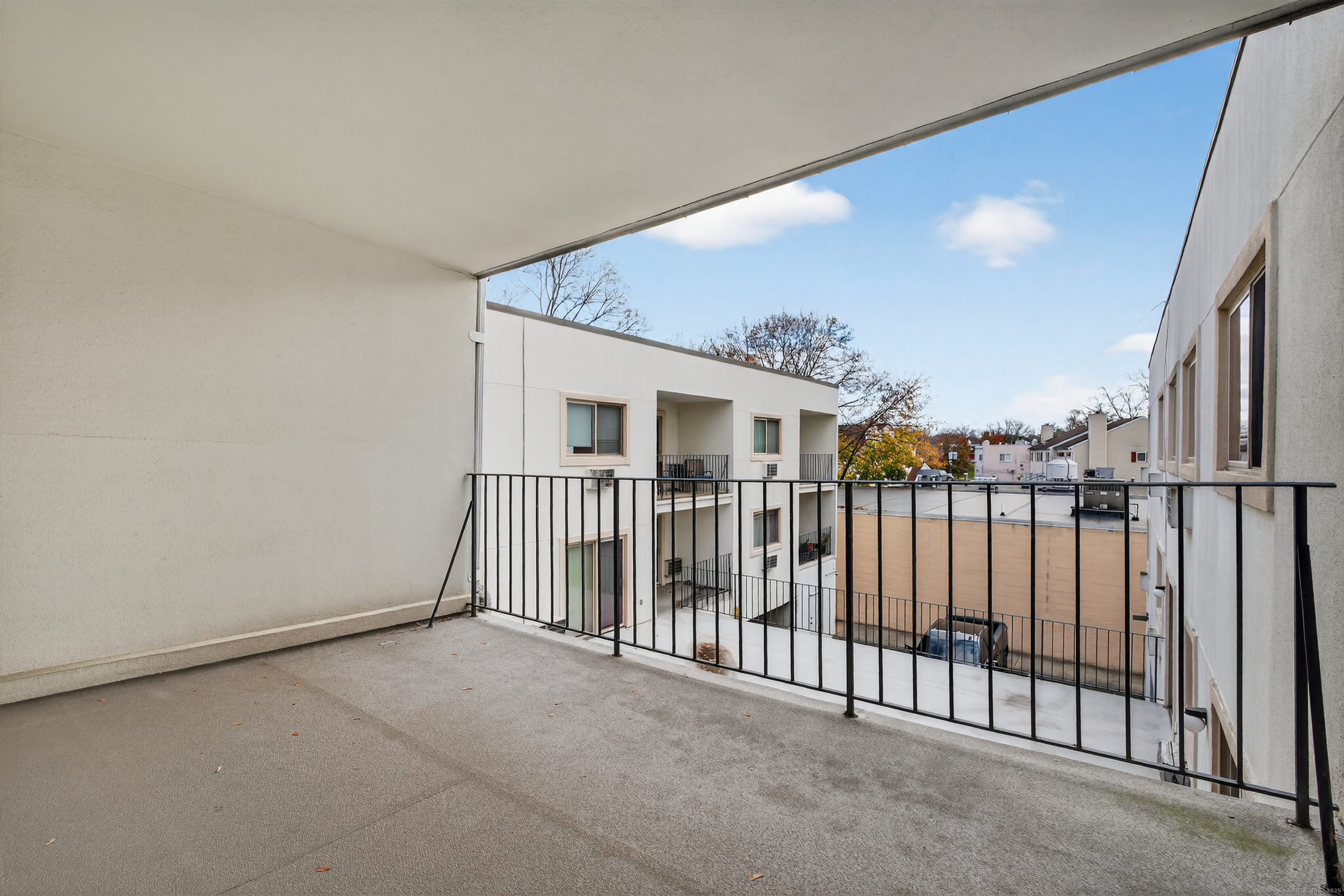 34 Crescent Street, Unit 2D Stamford, CT 06906 - Photo 25 of 37