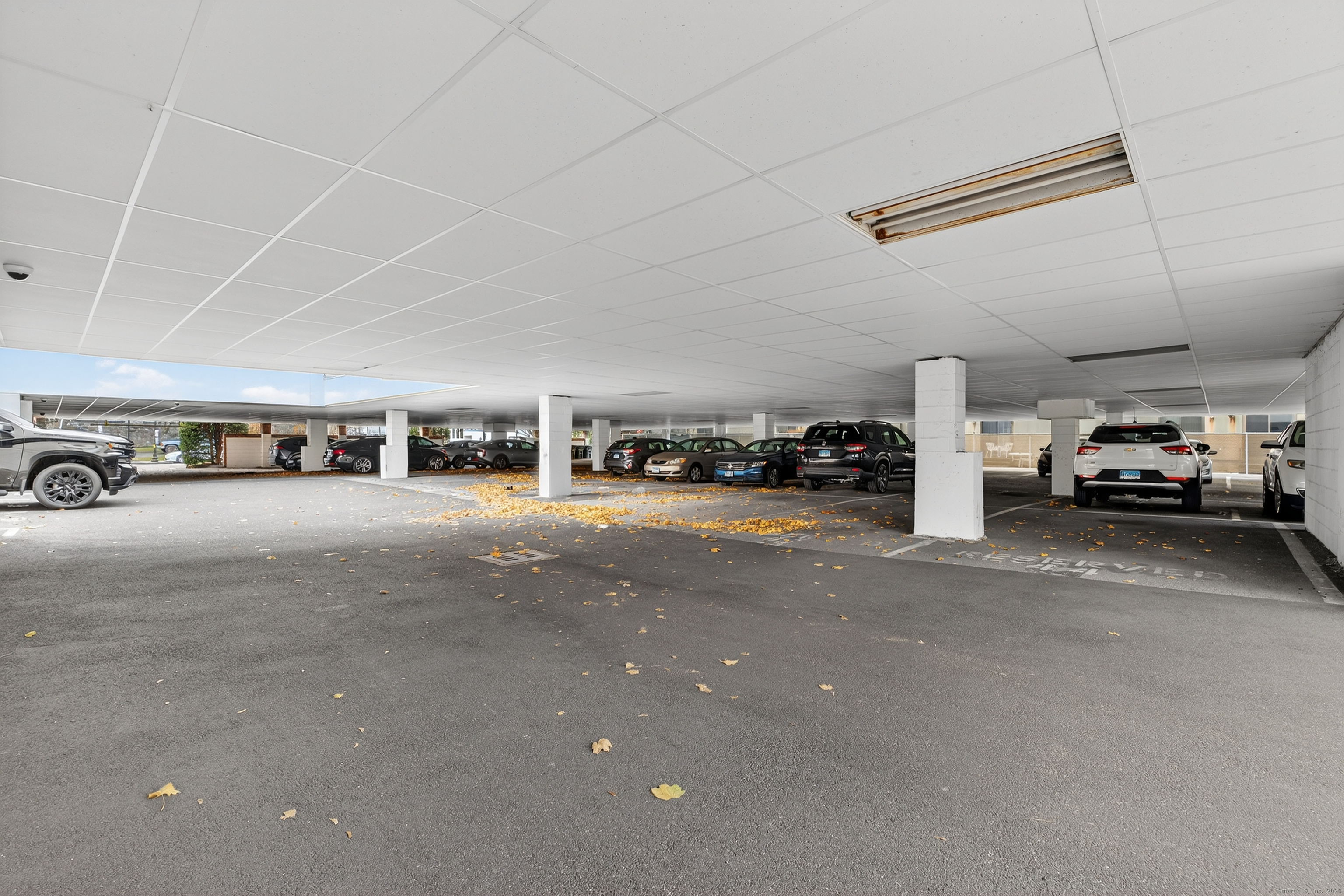 34 Crescent Street, Unit 2D Stamford, CT 06906 - Photo 33 of 37